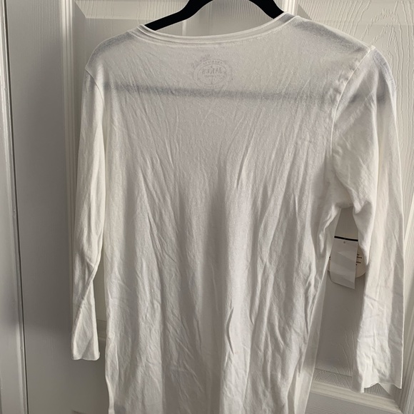 White T shirt with hearts. - Picture 6 of 6